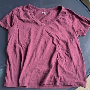 Old Navy Women's V-Neck T-Shirt - Maroon